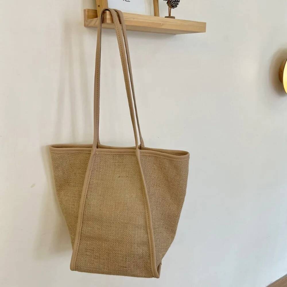 All-Match Exposure Large Capacity Bucket Bags Female Vintage Soft Commuter Women Totes Korea Simple Minority Shoulder