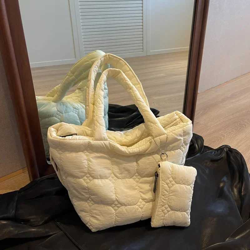 5 Quilted Embroidery Thread Handbag Lightweight Puffy Top-Handle Bag Large Capacity Ladies Small Totes Bag with Mini Purse Y250730