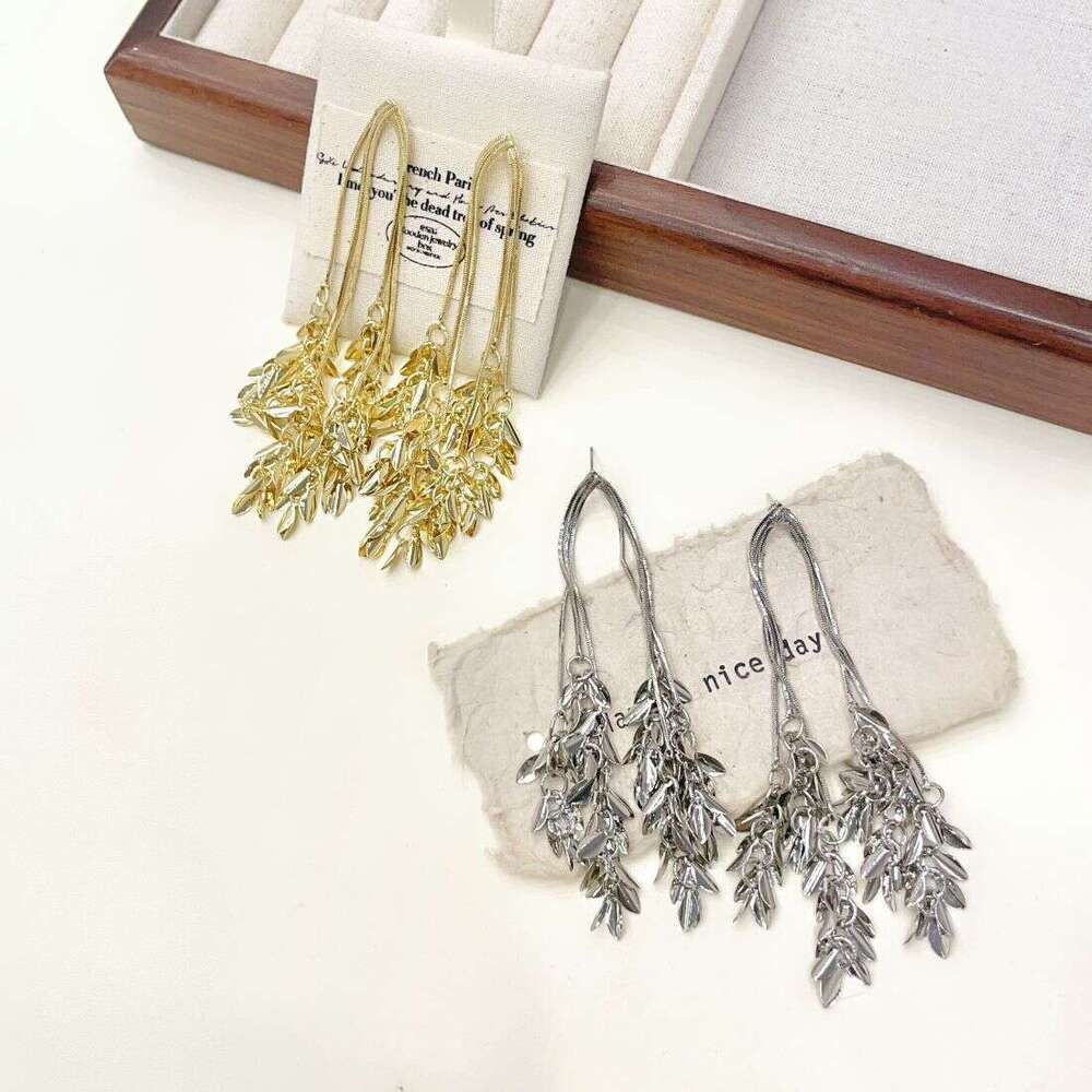 Long Tassel Wheat Light Elegant Women High-end Stud Unique Design Sense Exquisite Exaggerated French Earrings 3ae
