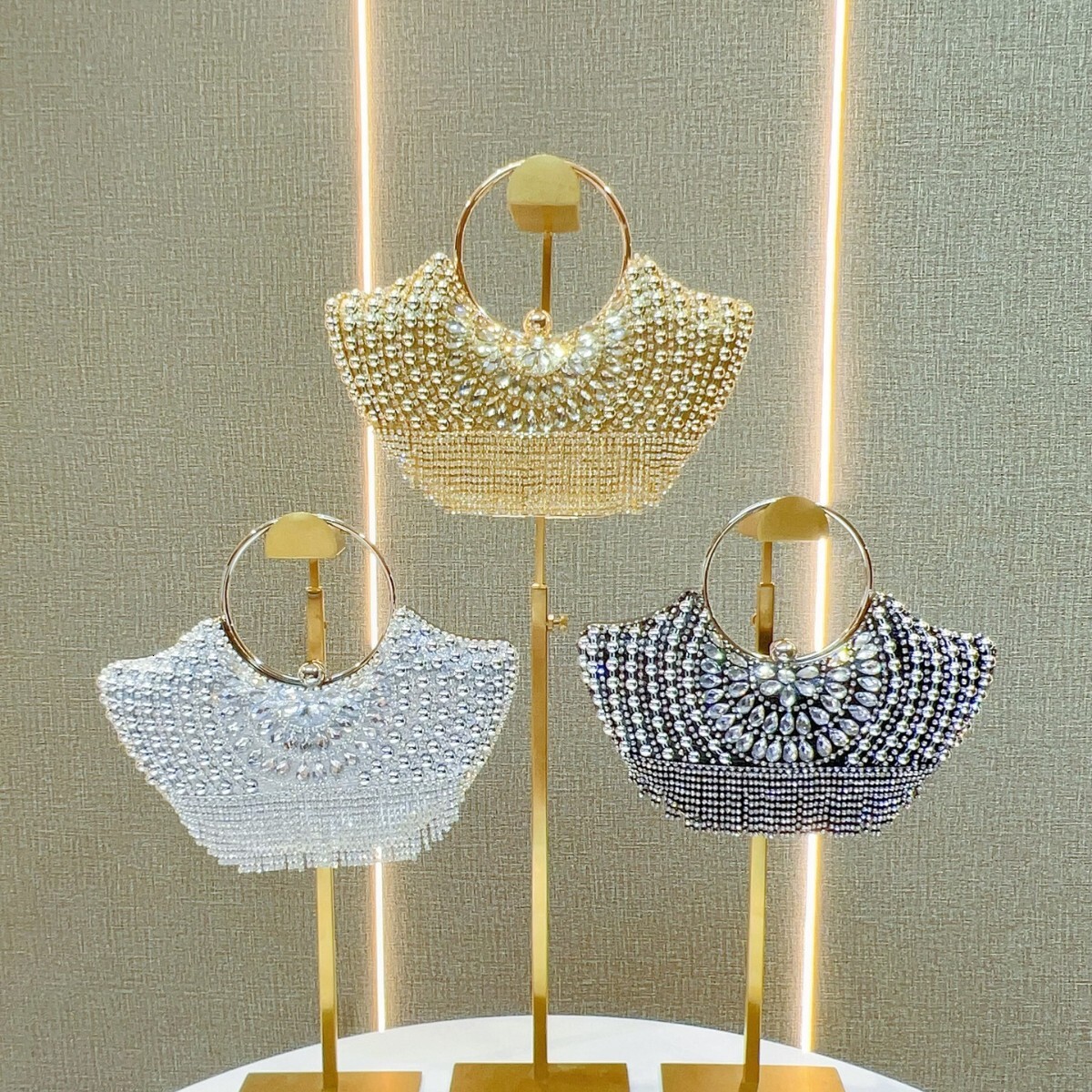 2025 Designer's New Women's Banquet Bag Full Diamond Fashion Inlaid Diamond Handbag