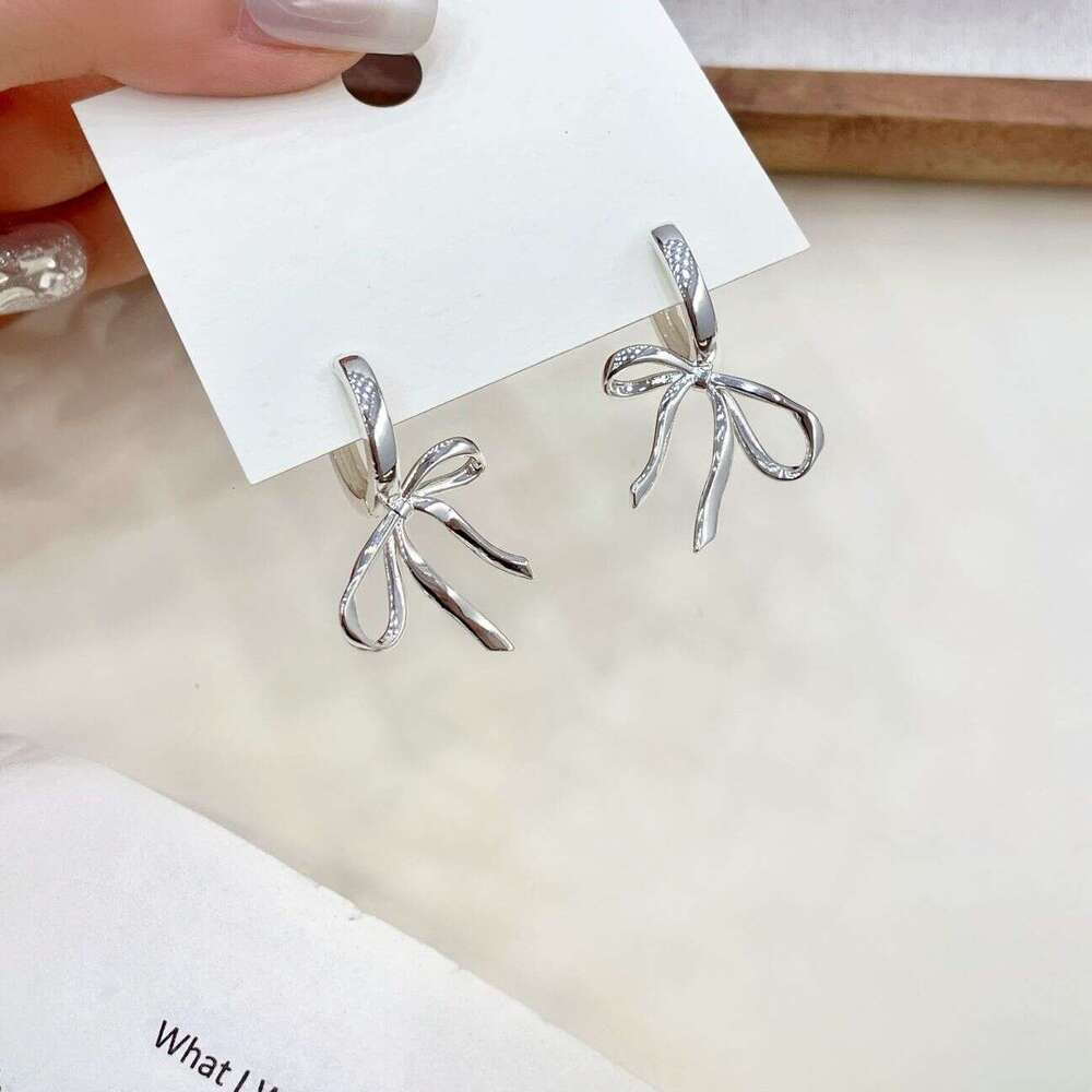 Ribbon Bow for Women, Niche Design, High-End Feel, Brushed Sweet Cool Style, Light , Elegant and Simple Hoop Earrings 97a
