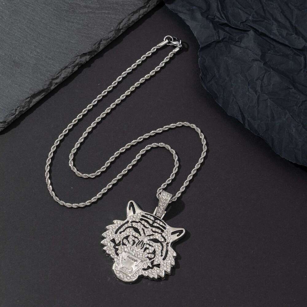 Pendant Tiger Head Inlaid Dia Personality Creative Hip-Hop Jewelry Accessory High Quality