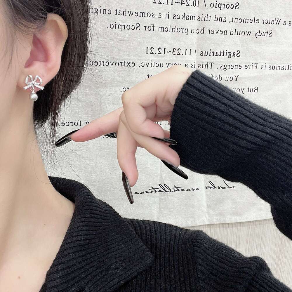 Butterfly Knot Pearl for Women, High-End Feel, 2024 New Versatile Niche Design Tassel Earrings e72
