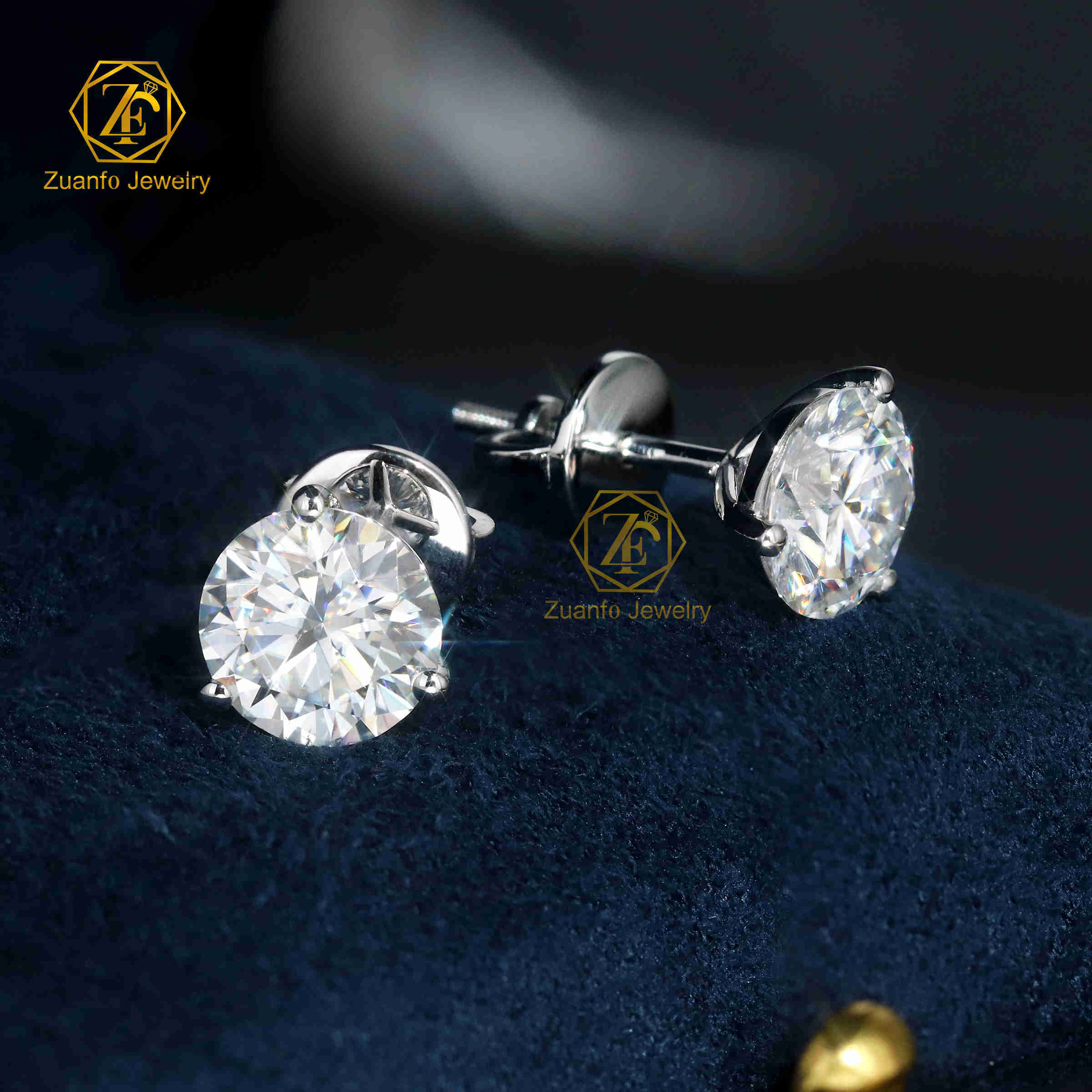 Professional Factory Custom 1ct Synthetic Moissanite Diamond Stud Earrings 6.5mm 18K Solid Gold Three Prongs Earrings for Gift