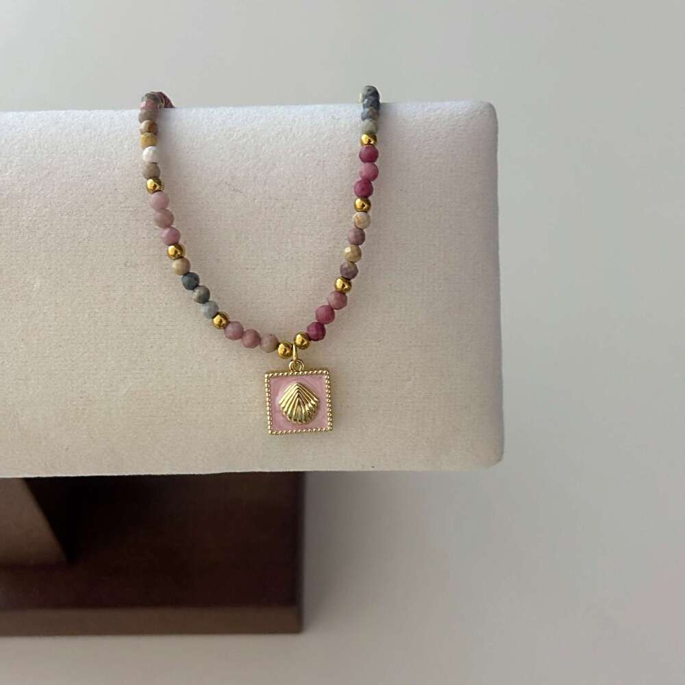 Pink Square Gold Shell Dopamine Colorful Natural Stone Beaded Necklace Elegant Versatile Fashionable Clavicle Chain 8e4