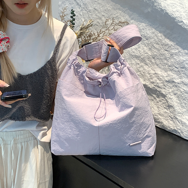 Colorful Fox Korean Version Niche Women's Artistic Simple Casual Crossbody Versatile Lightweight Drawstring Shoulder Bag ddmymoon