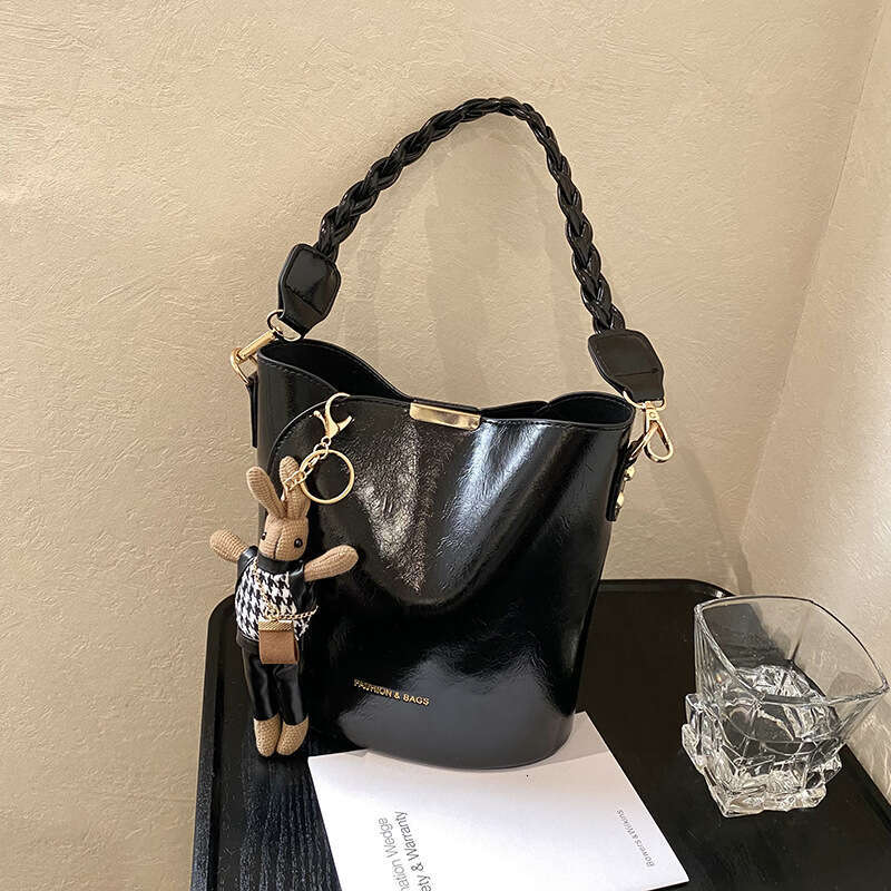 Unique Design Trendy Single Shoulder for Women 2025 New Textured Bucket Handbag Crossbody Bag