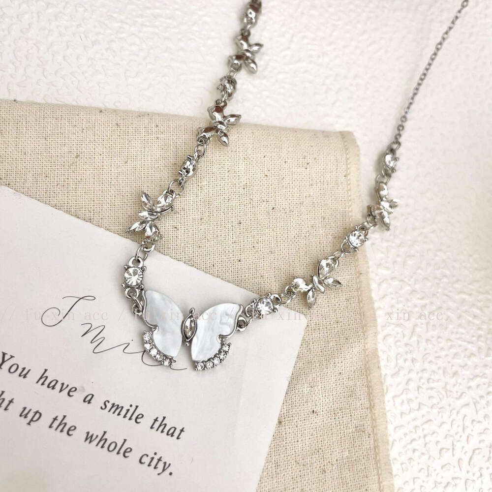 French Elegant Dia-Encrusted Butterfly Necklace High-End Clavicle Chain Accessory Simple Light Niche Design Choker 589