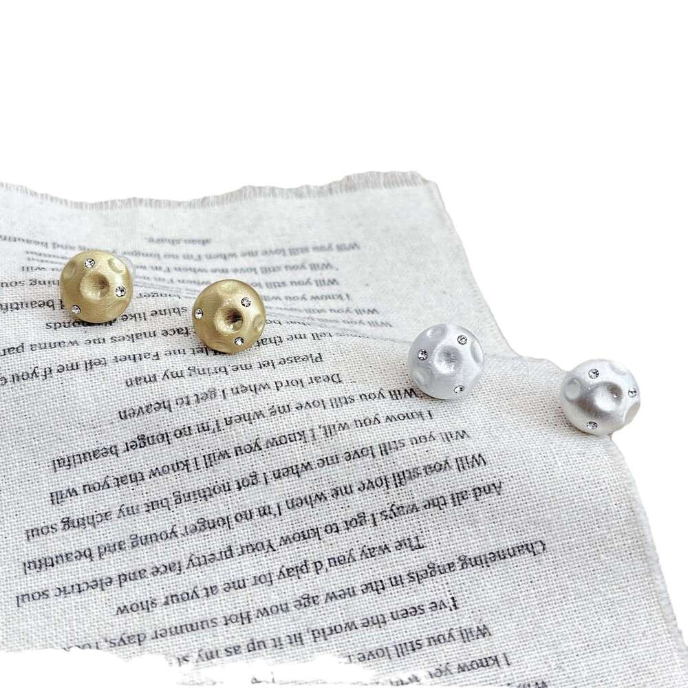 Gold Brushed Irregular Stud for Women, Elegant Unique High-end Style, Chic Micro-inlaid Earrings aa2