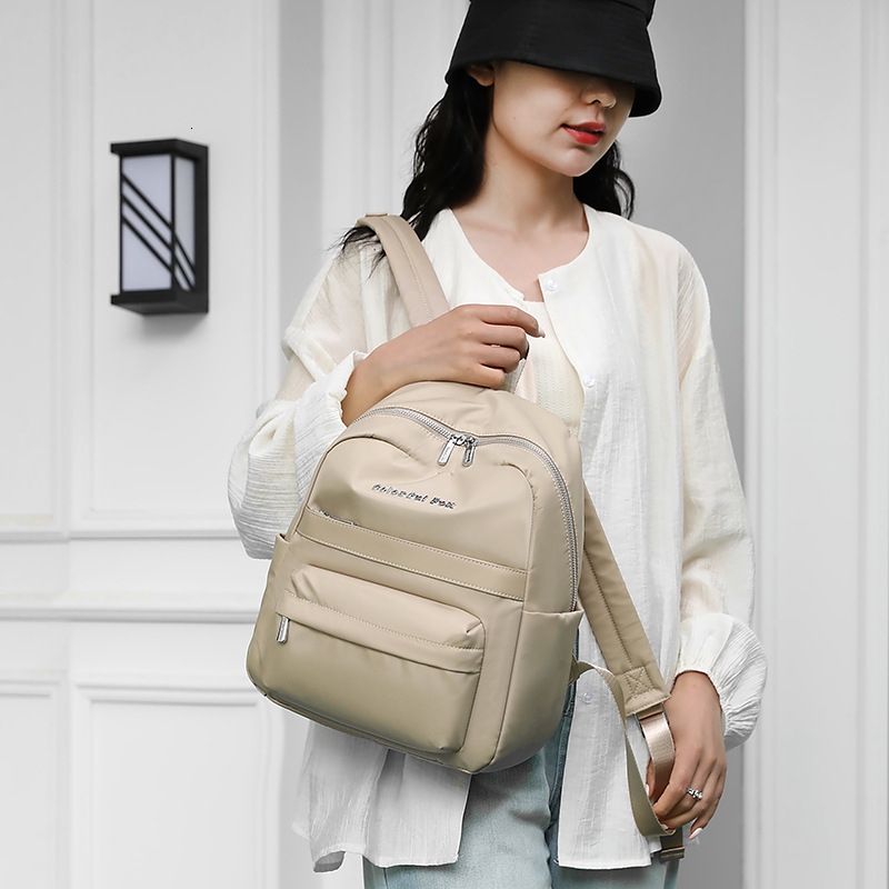 Colorful Fox New Large Capacity Women's Outdoor casual Backpack Lightweight Student Schoolbag ddmymoon