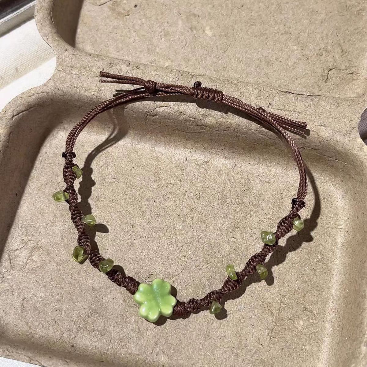 Lucky Four-leaf Clover Designer Necklace Bracelet Woven Bracelet Niche Simple Versatile Gift For Beach Lady Pendant Couples And Best Friends