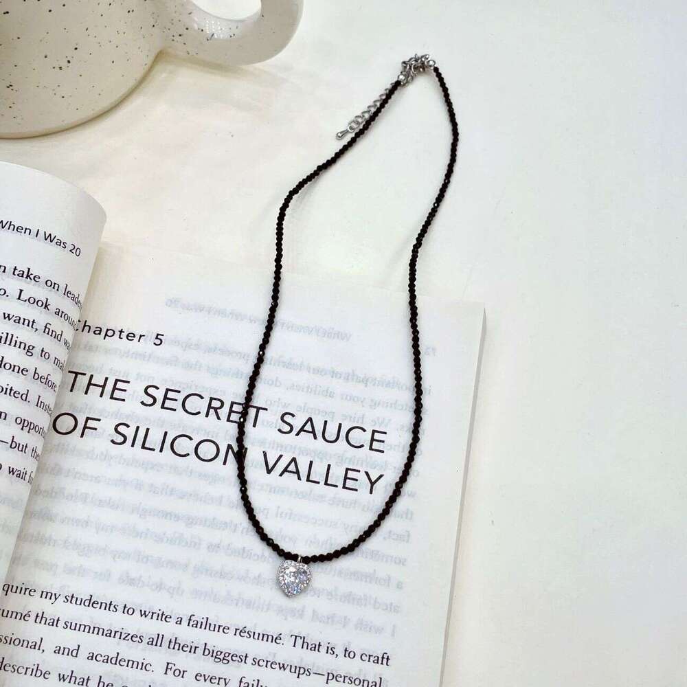Black Bead Obsidian Necklace Accessory Light Niche High-End Versatile Simple Collarbone Chain Sweet Cool Choker for Women 98a