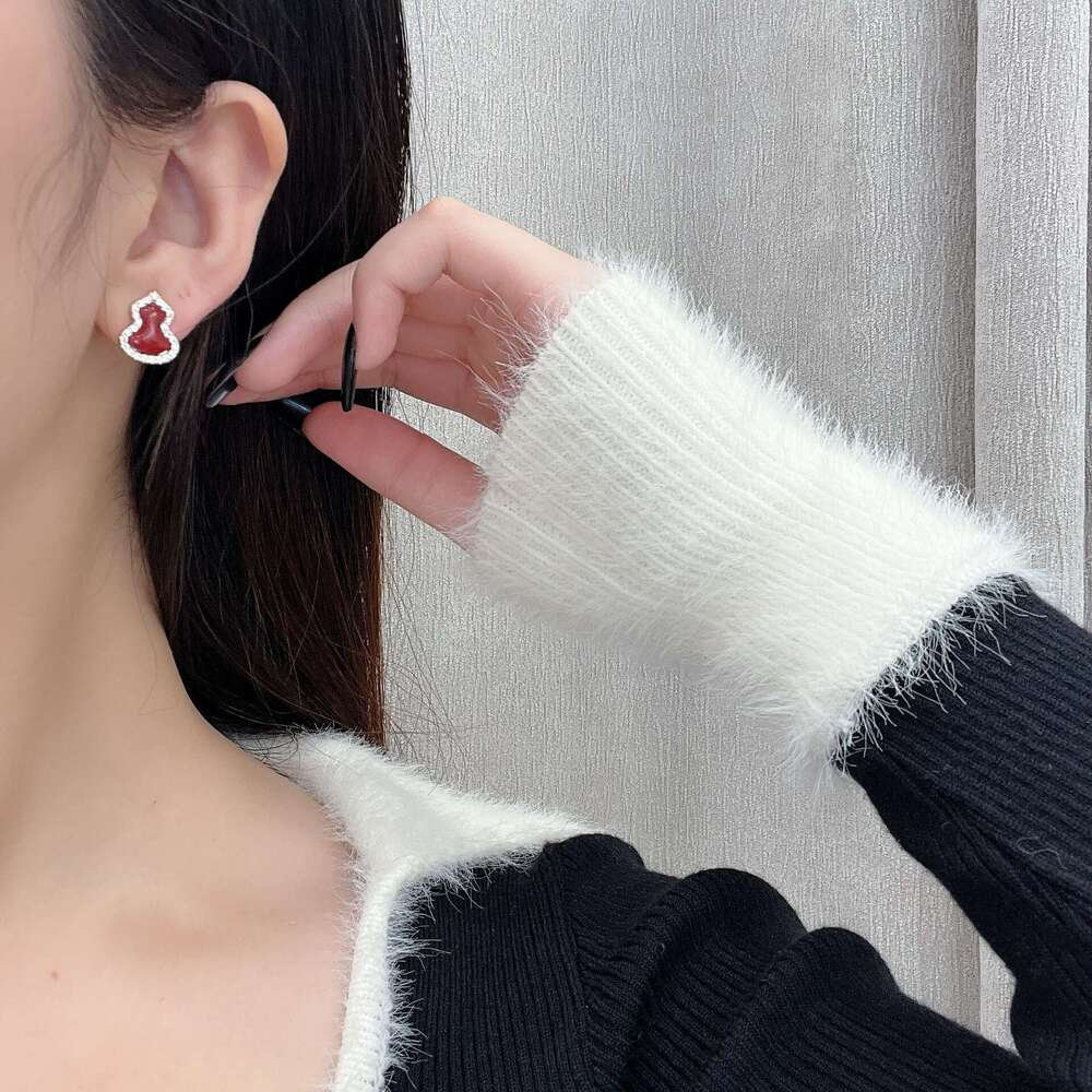 Classic Gourd High-end Niche Design Gentle Temperament Red Small and Exquisite New Chinese Style Earrings 377