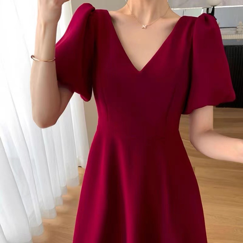 T21752 French V-neck Hepburn style wine red puff sleeve slimming belly-covering long skirt
