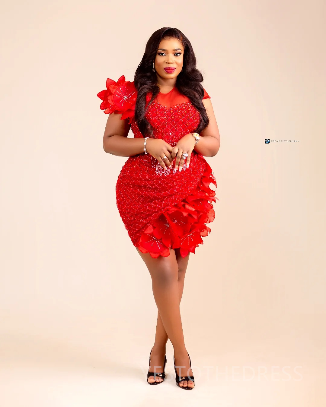 2025 Plus Size Red Cocktail Dress For Women Sheer Neck Short Sleeves Flora Appliqued Beaded Lace Homecoming Dress Short Mini Gown For African Black Gi