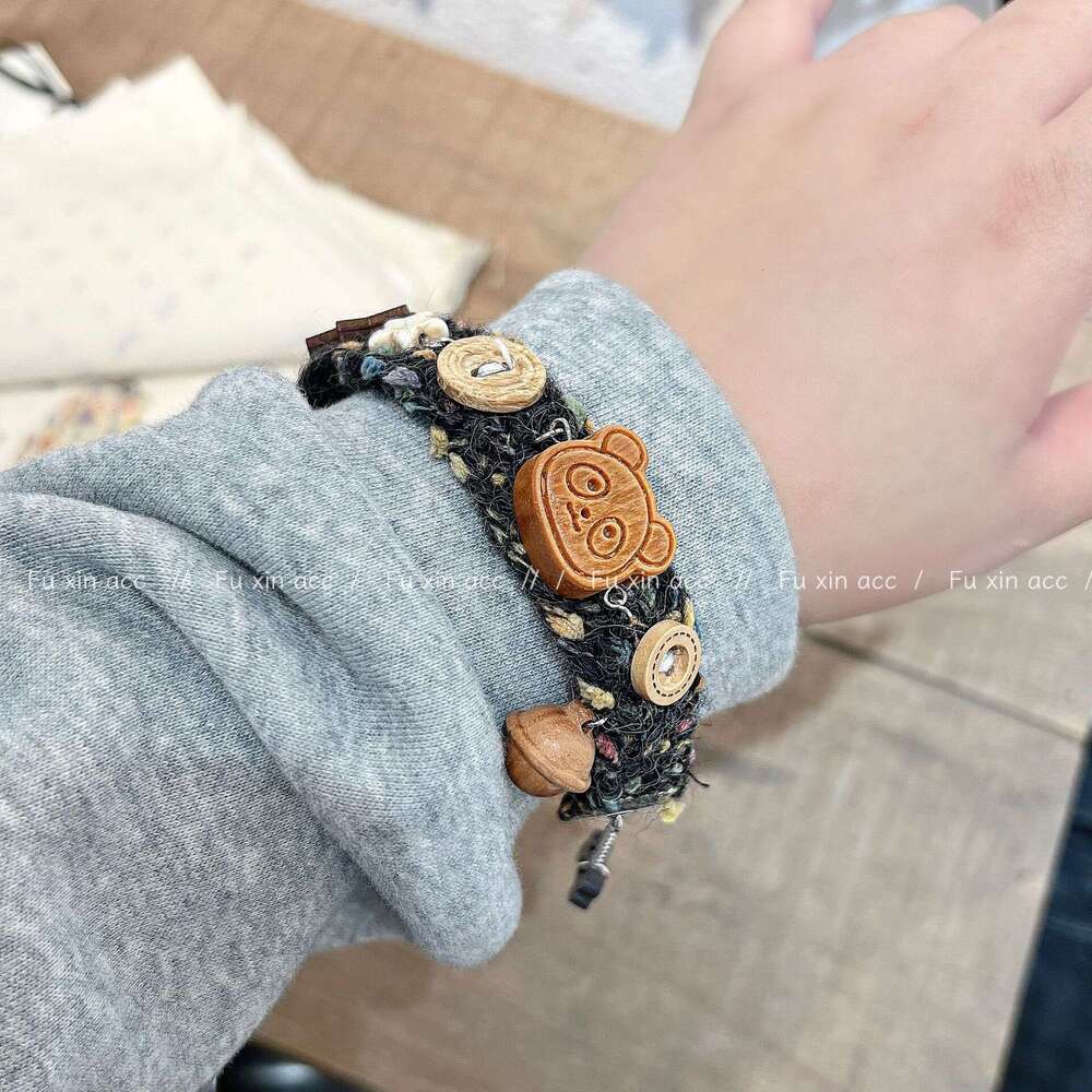 Classic Melard Handwoven Yarn Bracelet for Women, Niche Cute Sandalwood Bear Pendant Bracelet, Hand Jewelry f9c
