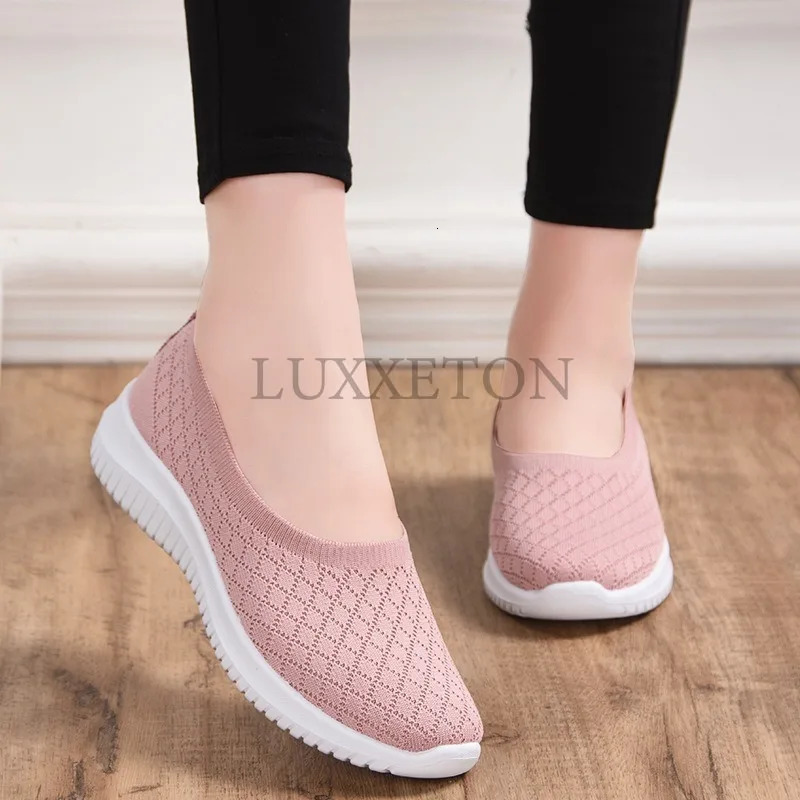 Ladies Summer Comfortable Plus Size Ladies Mesh BreathableSports Socks Ladies Light Casual Sports Shoes Flat Ladies Loafers 250724