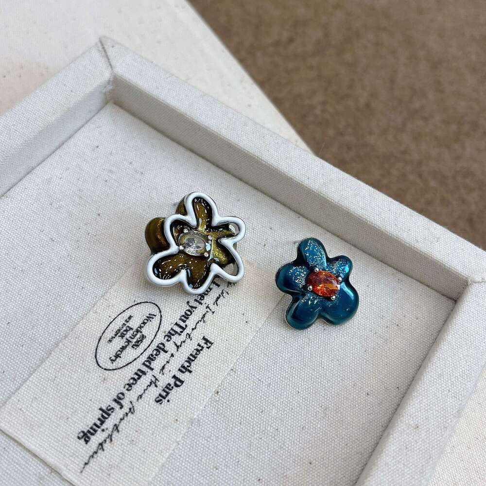 Korea Dongdaemun New Color-Block Flower Design Sense Forest Style Cute Sweet Fashion Earrings for Women 60b