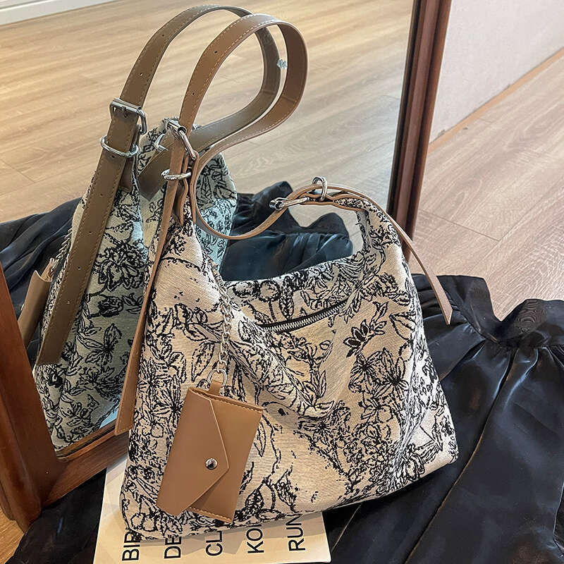 Chinese Style Canvas for Women, Large Capacity 2024 New Casual Summer Single Shoulder Crossbody Commuter Tote Bag