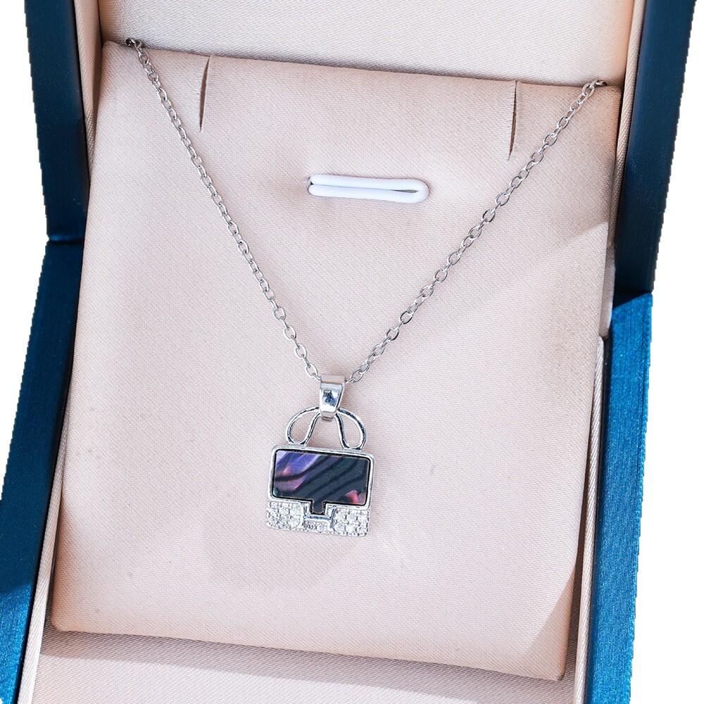 New Necklace Beach Lady Pendant Kang Full Diamond Light Luxury Collarbone Chain Fashion Versatile Live Designer Necklace Hot Sale Wholesale