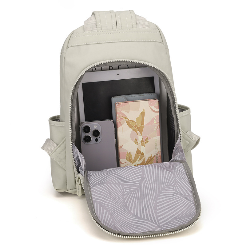 Colorful Fox Oxford Cloth for Women Commuting Laptop Large Capacity Travel Backpack College Student Bag ddmymoon