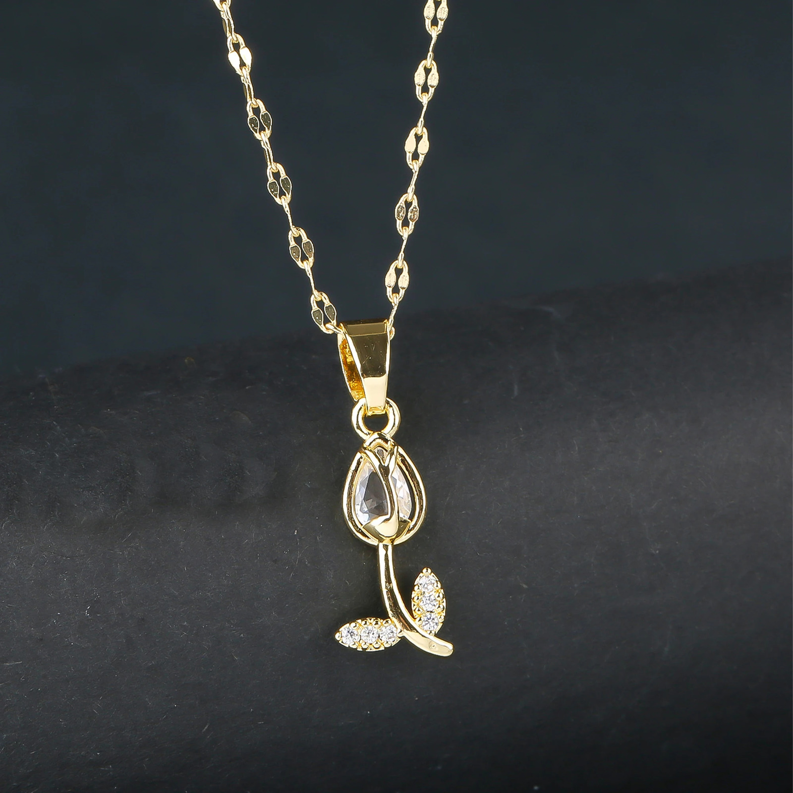 Light Zircon Tulip Flower Pendant Necklace for Women Elegant Clavicle Chain Fashion Party Jewelry Friendship Gift 250729