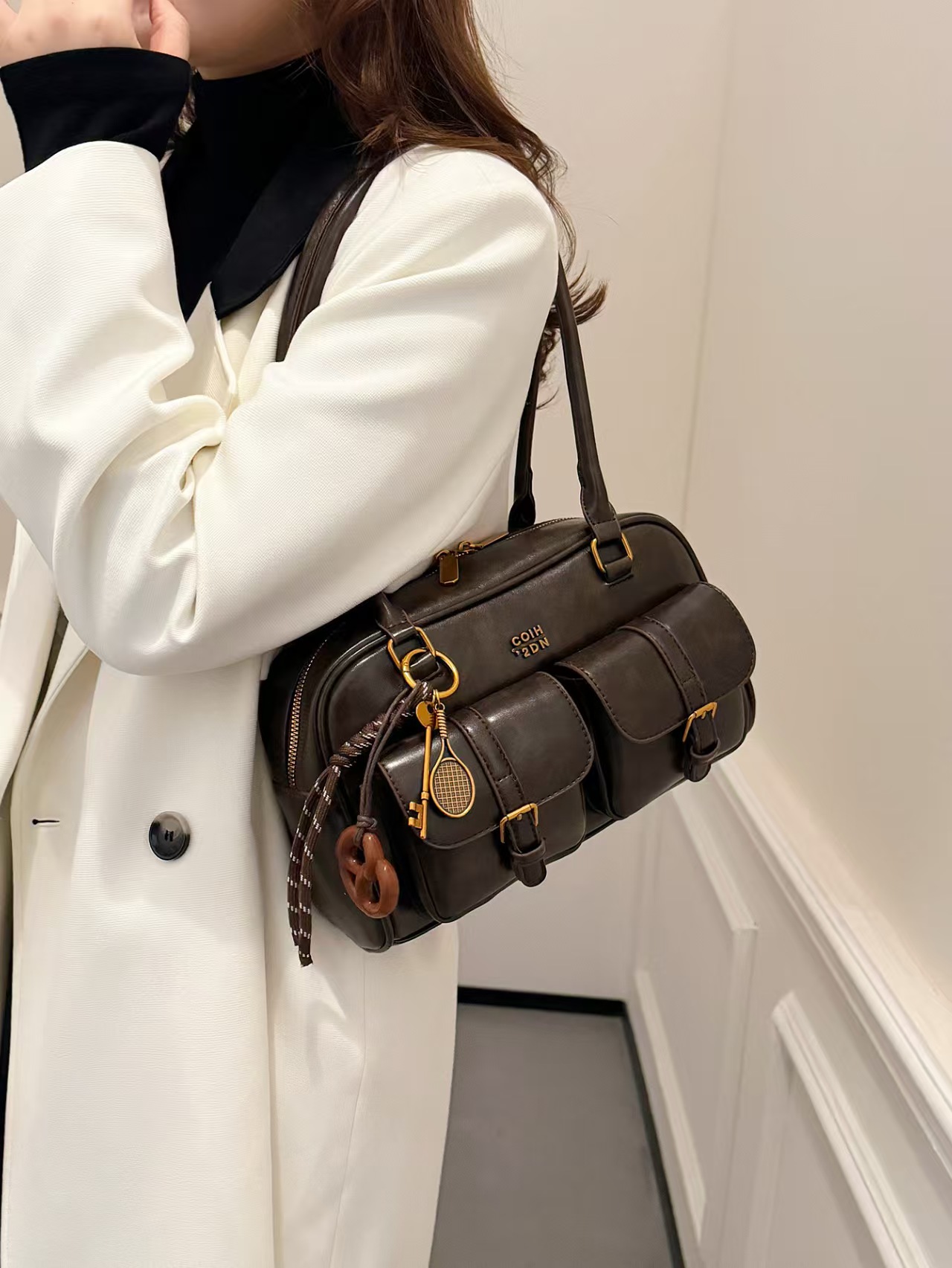 Vintage Brown Tote for Women, Crossbody Shoulder Bag with Metal Buckles & Keychain, Stylish Spacious Daily Purse