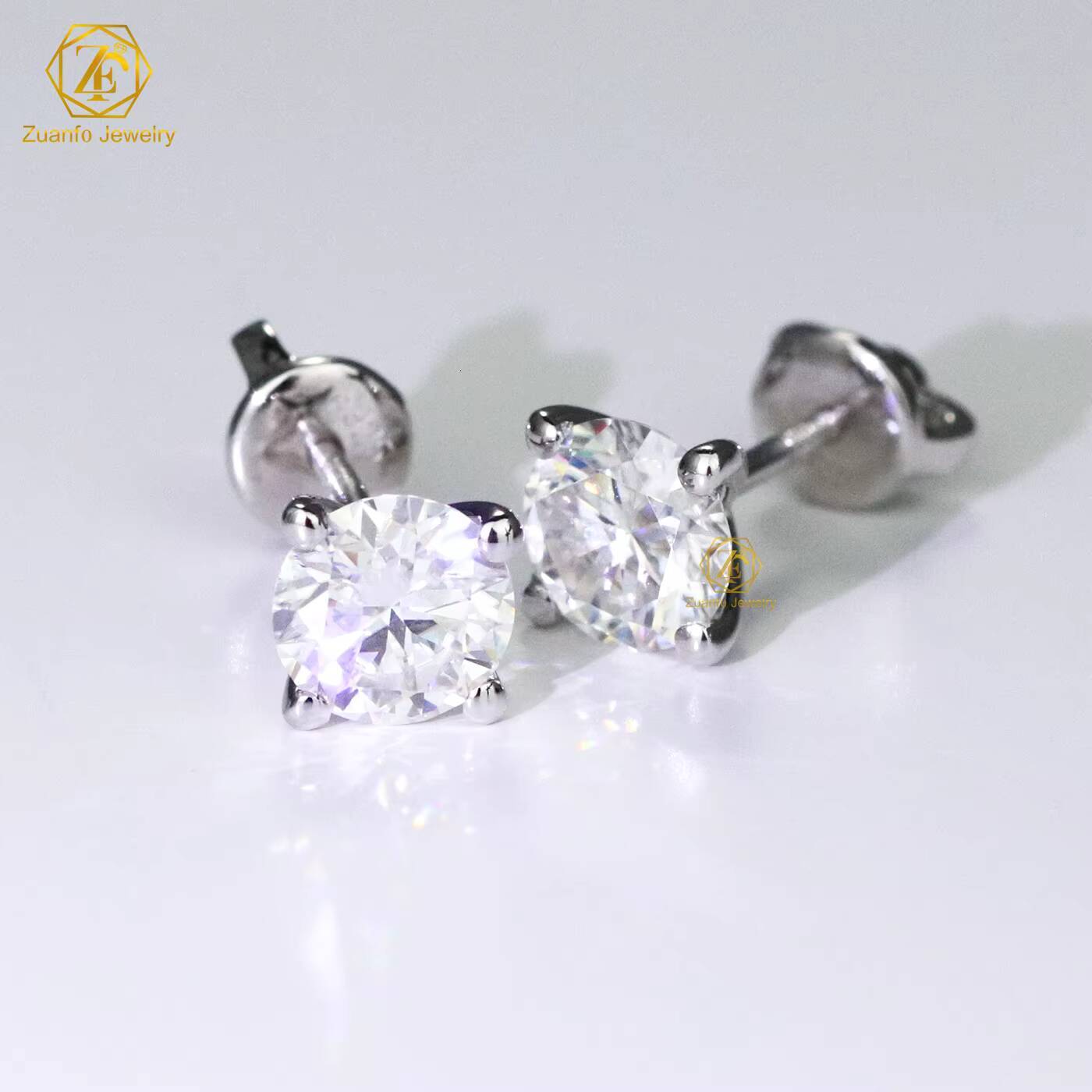 Hot Selling 925 Sterling Silver 6.5MM 1CT 4-Prongs Screw Back D VVS1 Moissanite Diamond Stud Earrings for Weddings Parties Gifts