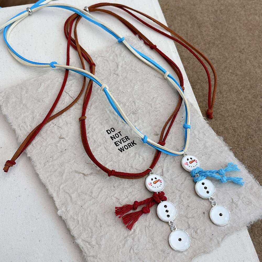 Christmas Little Snowman Necklace Cute Girly Atmosphere Collarbone Niche High-end Versatile Sweater Chain for Women 4f4