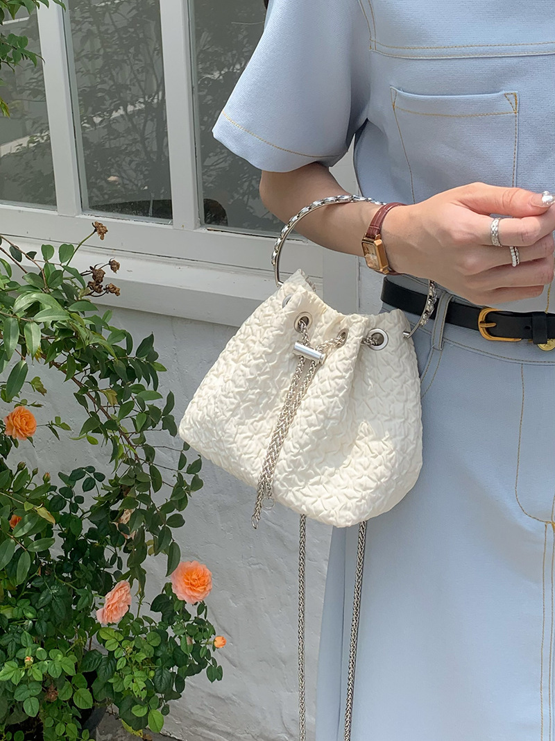 Designer Bag Korean Version Ins Niche Handbag 2025 New Fashion Sweet Bucket Bag Chain Bag Single Luxury Bag Shoulder Crossbody Bag Trendy Tote Bag