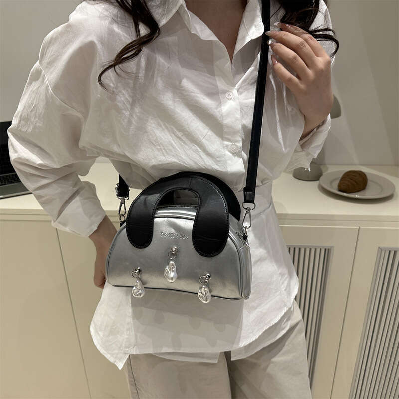 Single Niche Design Shoulder Handbag for Women Summer 2025 New High-end Versatile Crossbody Color-blocking Shell Bag