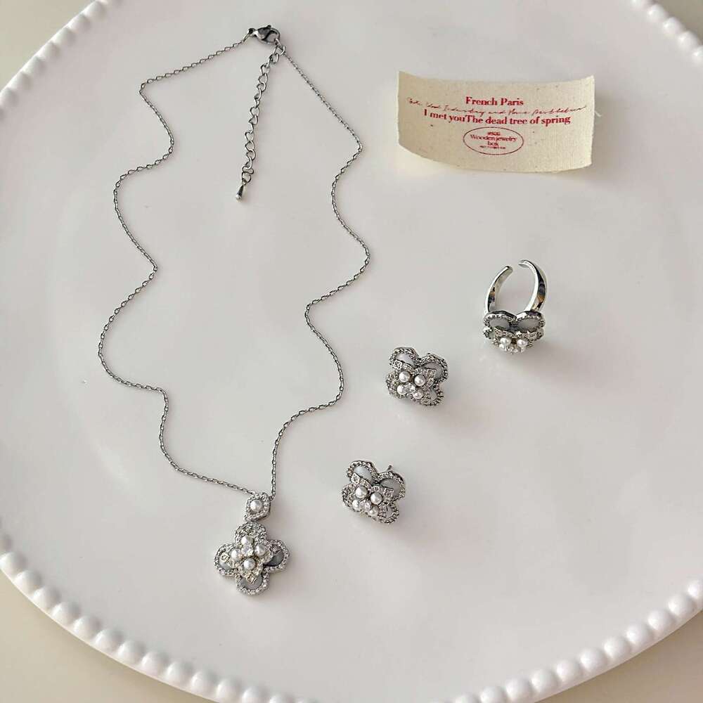 Light Versatile Mother-of-Pearl Fragmented Dia Pearl Four-Leaf Clover Flower Necklace Earrings Ring Forest Style Elegant Fashion Trendy Model 4b5