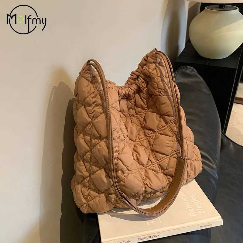 Clouds Pleat Big Bag Korean Gradient Fashion Womens Bag Quilted Padding Handbag Womens Nylon Plush Shoulder Bags Bolso Mujer Y250729