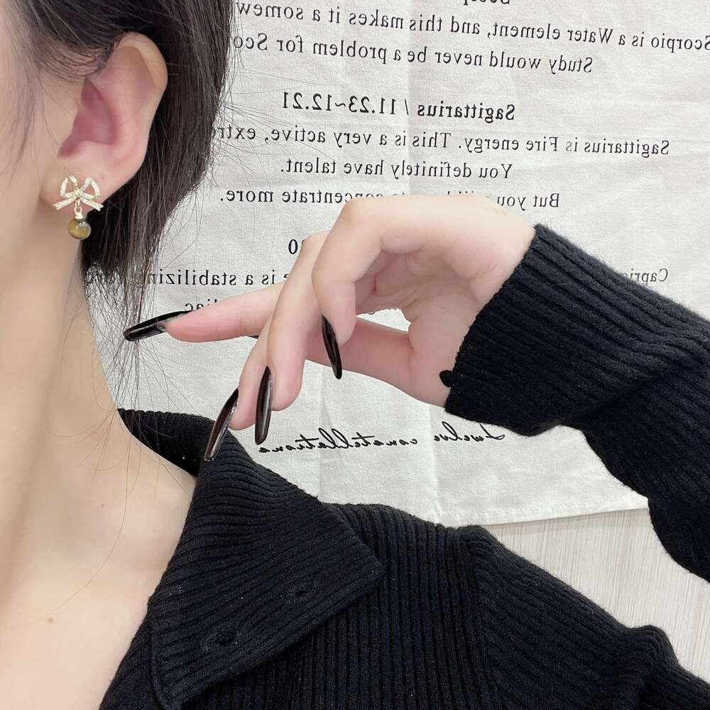 Butterfly Knot Pearl for Women, High-End Feel, 2024 New Versatile Niche Design Tassel Earrings e72