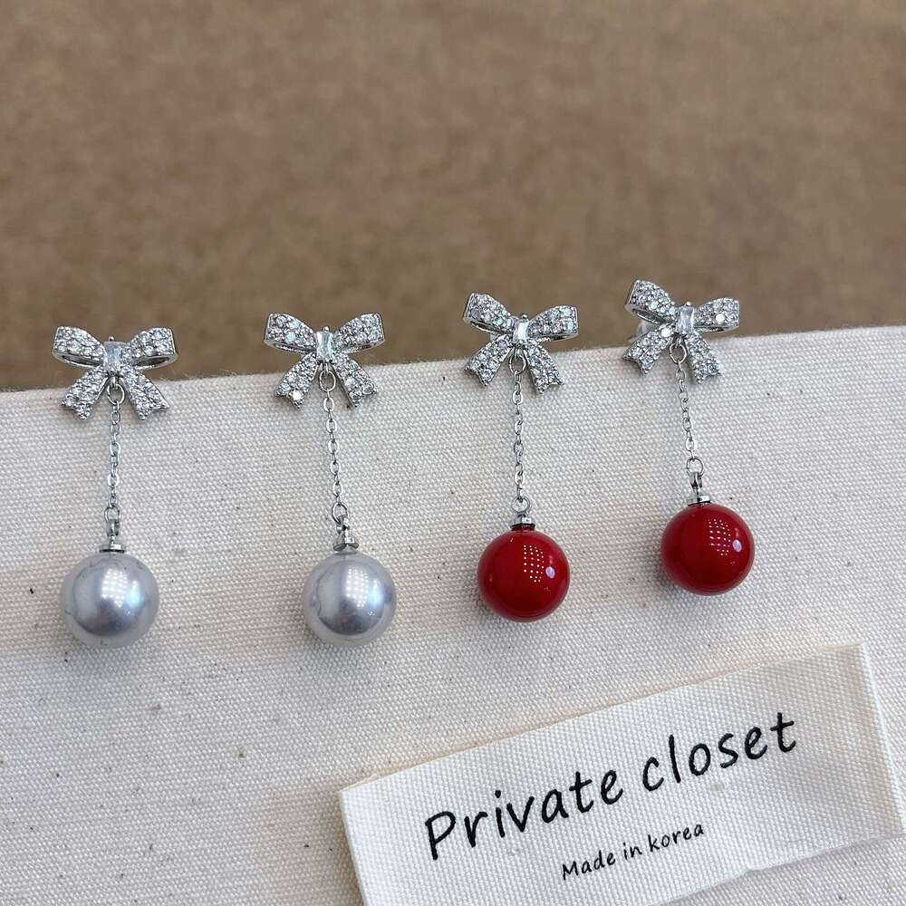 New French Style Light Zircon Pearl Elegant Versatile Niche Design High-end Fashion Stud Earrings for Women 3c5