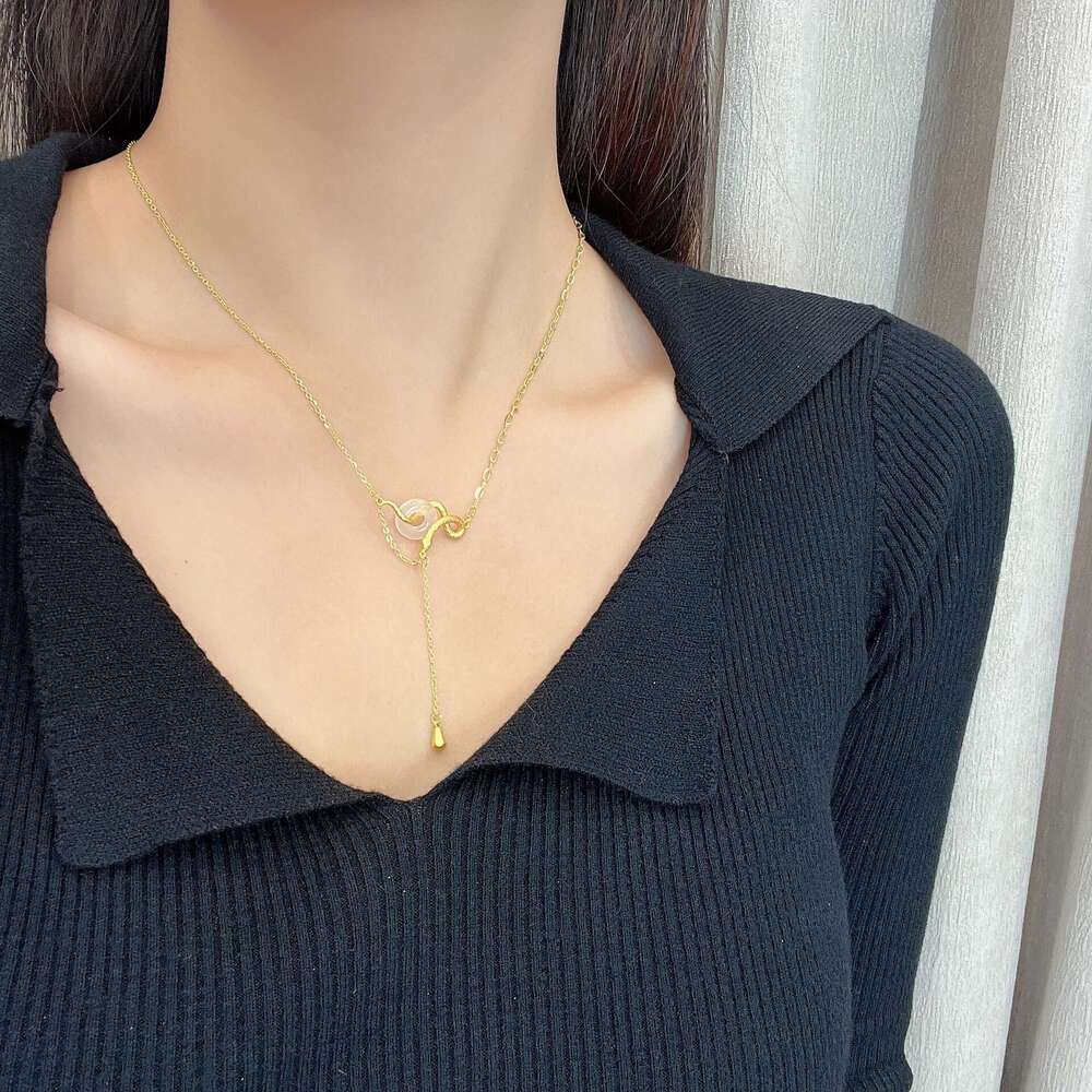 Sier Peace Buckle Necklace Autumn Winter Simple Versatile Unique Exquisite Snake Zodiac Year Clavicle Chain for Women 392