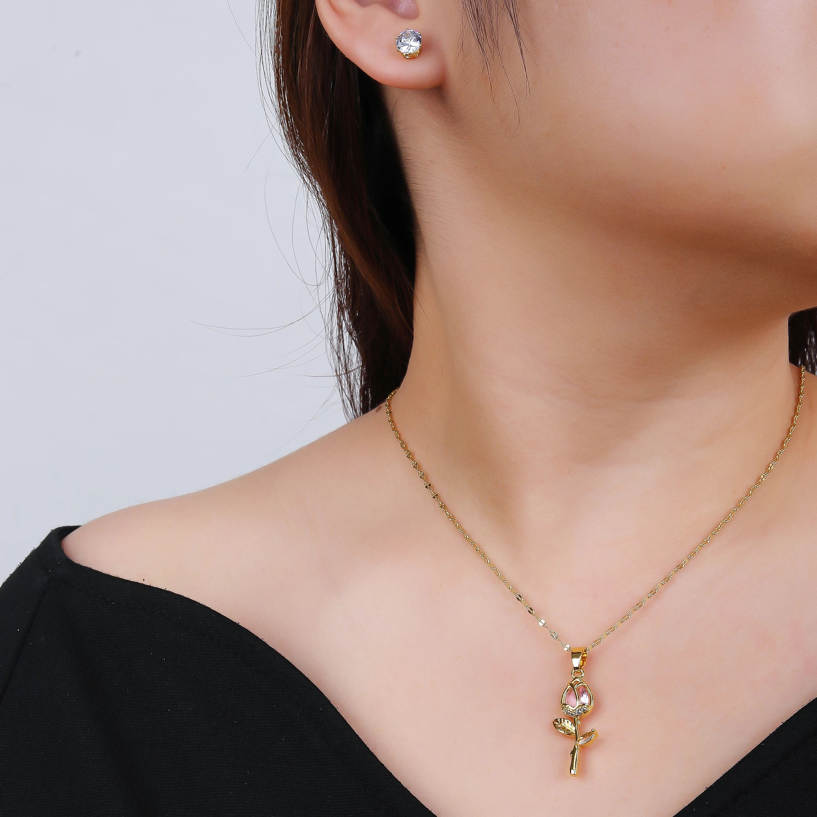 Light Zircon Tulip Flower Pendant Necklace for Women Elegant Clavicle Chain Fashion Party Jewelry Friendship Gift 250729