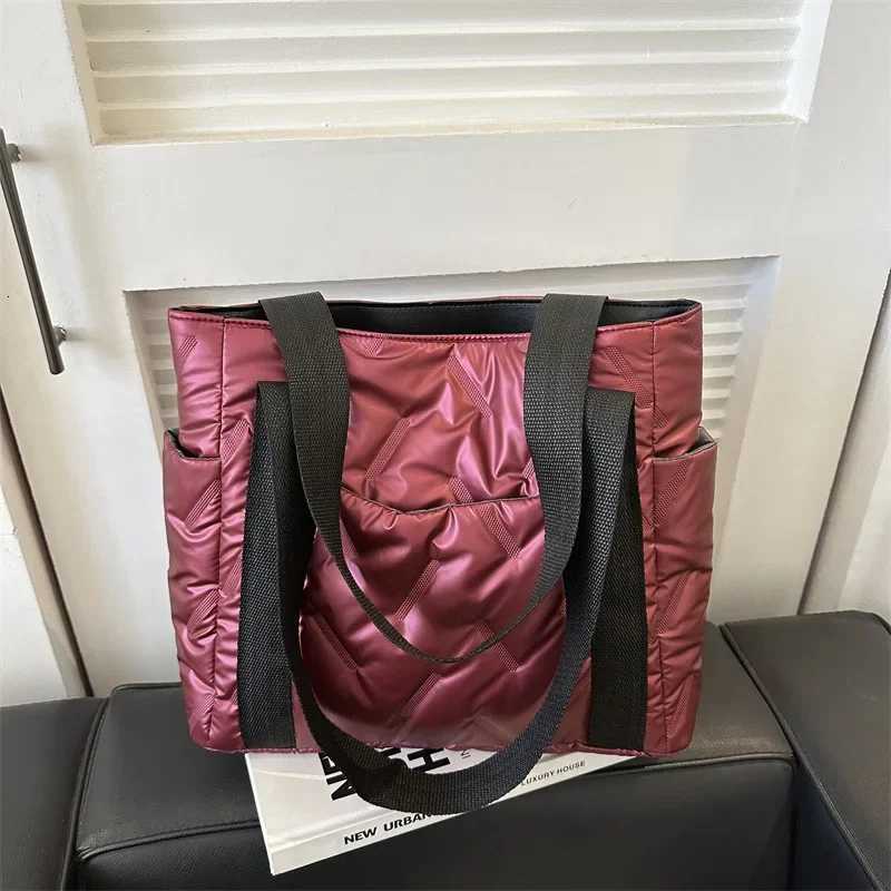 Winter Down Cott Casual Tote Bags for Women Solid Color Shoulder Bag Ladies Handbags for Commuting Gift Bags Y250730