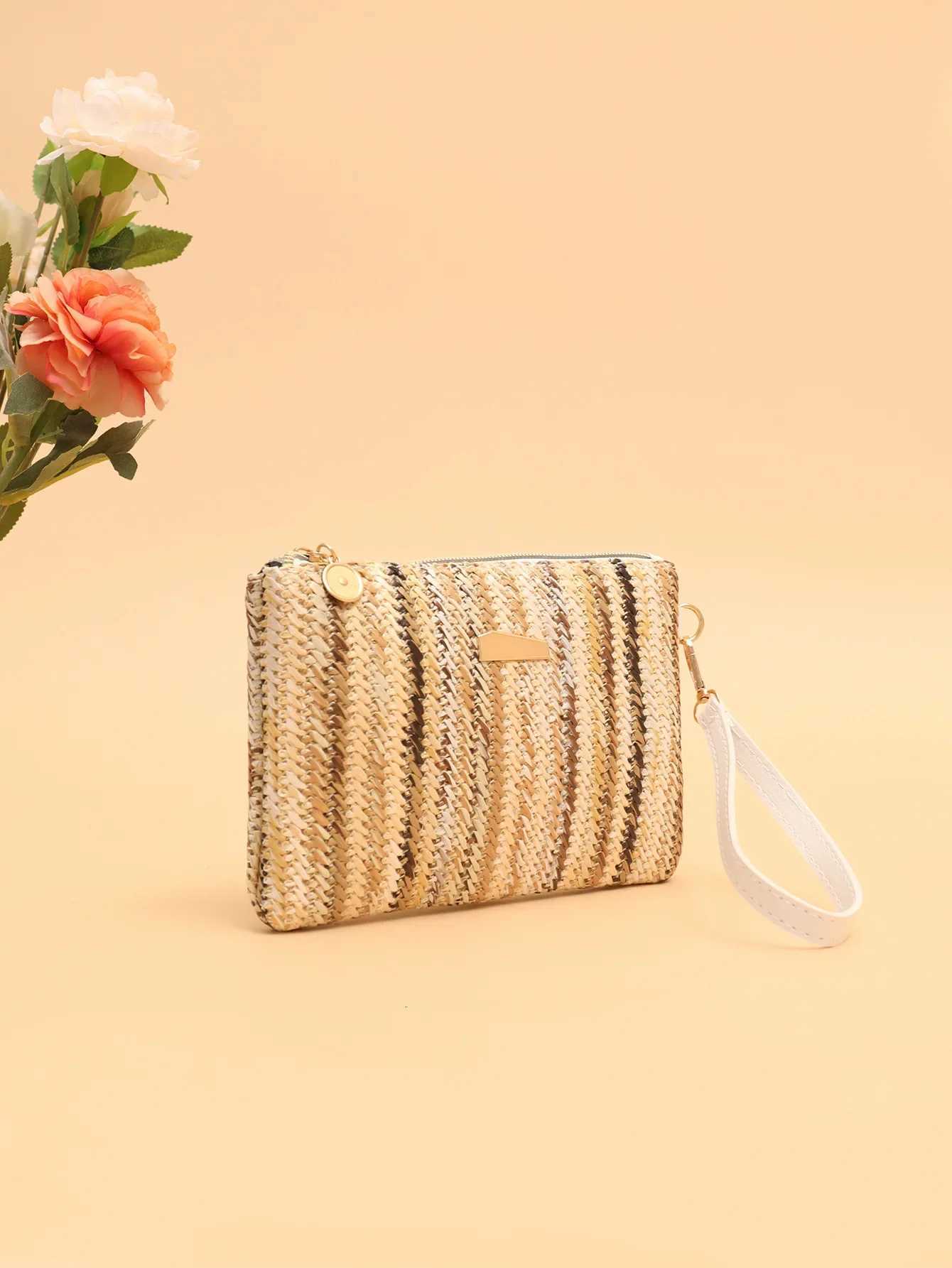 Womens woven handbag lightweight rainbow beach bag fashionable summer fashion accessories vacation shopping. zwq Y250729