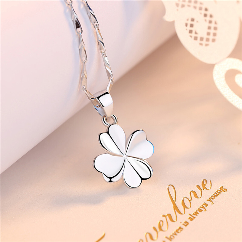 999 Pure Silver Smooth Four-Leaf Clover Pendant Necklace for Women Designer necklace High-End Wholesale Beach Lady Pendant Pure Silver Necklace