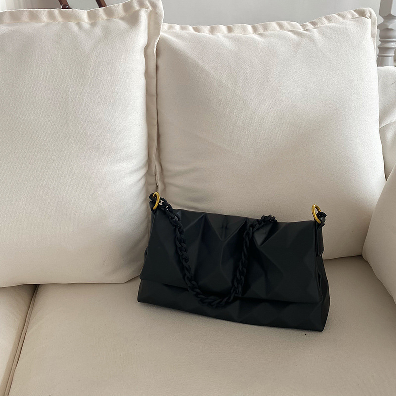 Designer Bag French Style Geometric Underarm Bag For Women Luxury Bag Summer 2025 New Fashion Versatile Quilted Chain Bag Textured Single Shoulder Cro