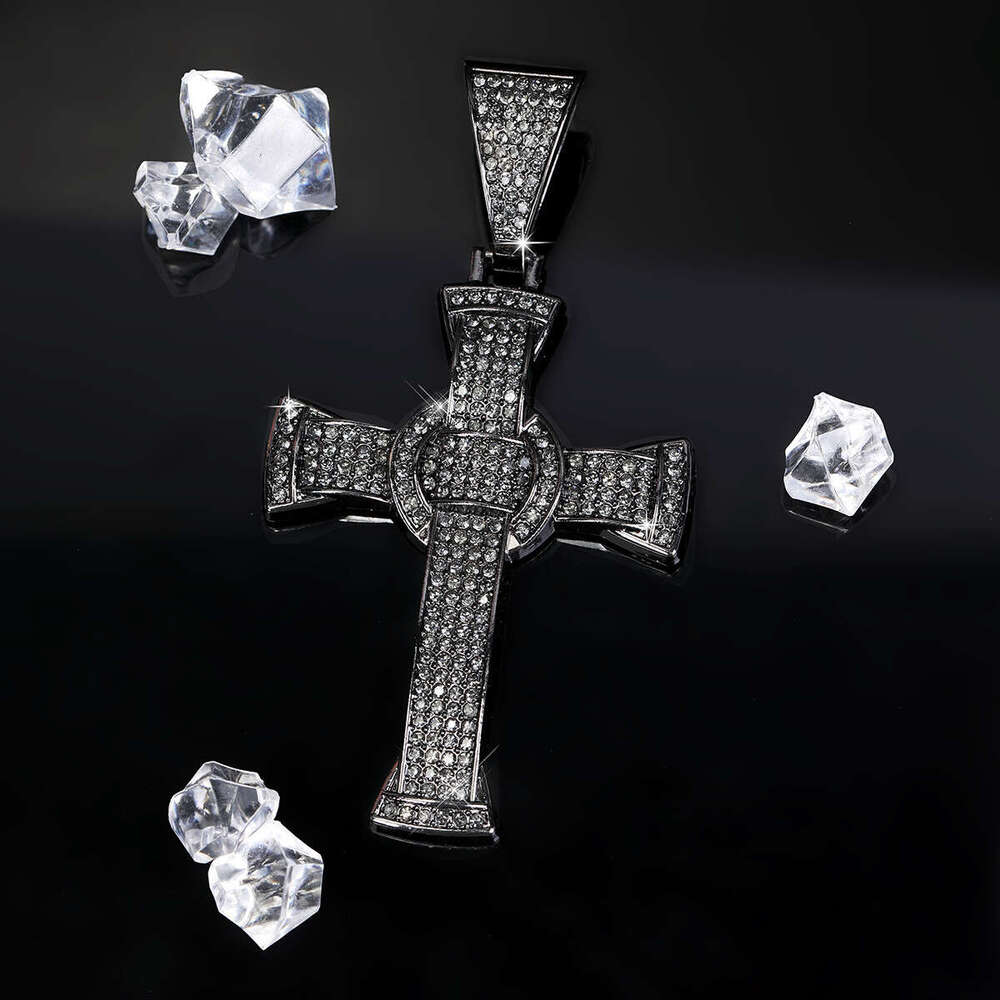 Full Dia Cross Exquisite Creative Fashion Hip-Hop Exaggerated Personality Necklace Pendant
