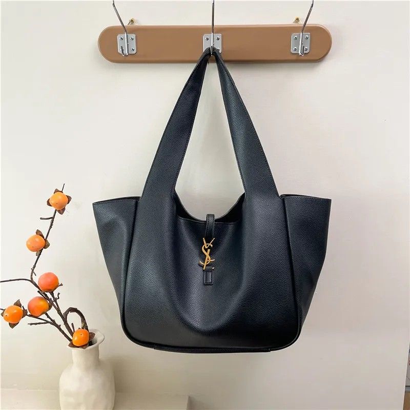 Designer bag free shipping 2025 new fashionable high-end texture armpit bag, single shoulder crossbody bag for women