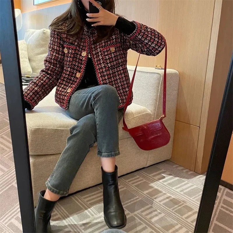 Small Fragrance Woven Tweed Coat For Women AutumnWinter Fashion Loose Everything Matching Plaid Velvet Lady Style Top 250730