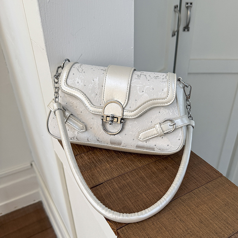 Spice Girl New Chinese Butterfly Fire Bag 25 New Niche Premium Underarm Bag One Shoulder Crossbody Portable Baguette Bag