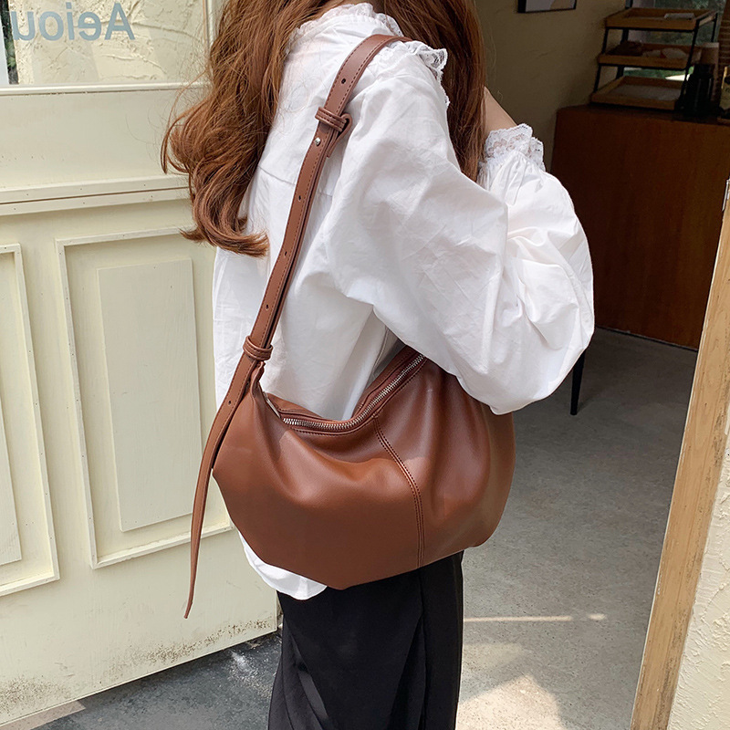 Designer Bag Korean Spring Summer New Retro Minimalist Luxury Bag Pleated Dumpling Bag Ins Women's Bag Trendy Daily Shoulder Bag Crossbody Bag Ho