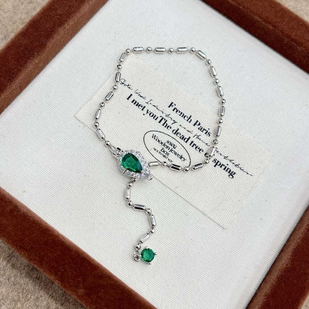 Niche French Style Super Fairy Snake Year Bracelet Emerald Zircon Light Trendy Fashionable Temperament 7a1