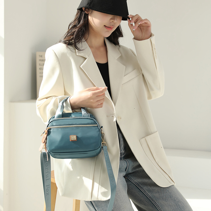 Colorful Fox New Women's Trendy Shoulder Fashionable Simple Multi-layer Crossbody Water-resistant Nylon Bag ddmymoon