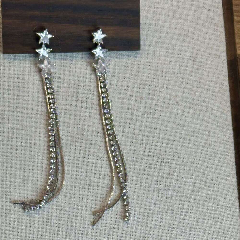 Niche Design Star Tassel Zircon Super Sparkling Elegant Versatile Drop 2024 New Earrings b38