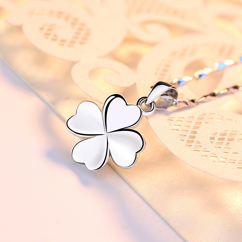 999 Pure Silver Smooth Four-Leaf Clover Pendant Necklace for Women Designer necklace High-End Wholesale Beach Lady Pendant Pure Silver Necklace